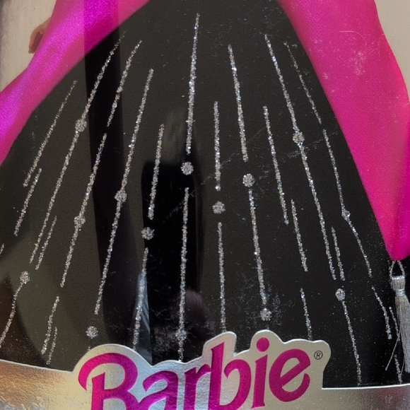 RARE ERROR Barbie in Vibrant Pink and Elegant Black Gown - Picture 9 of 16